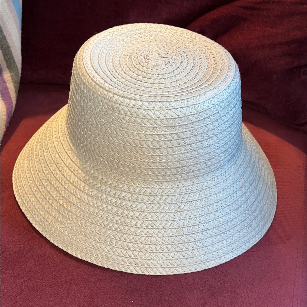 Old Navy paper bucket hat Women’s Small